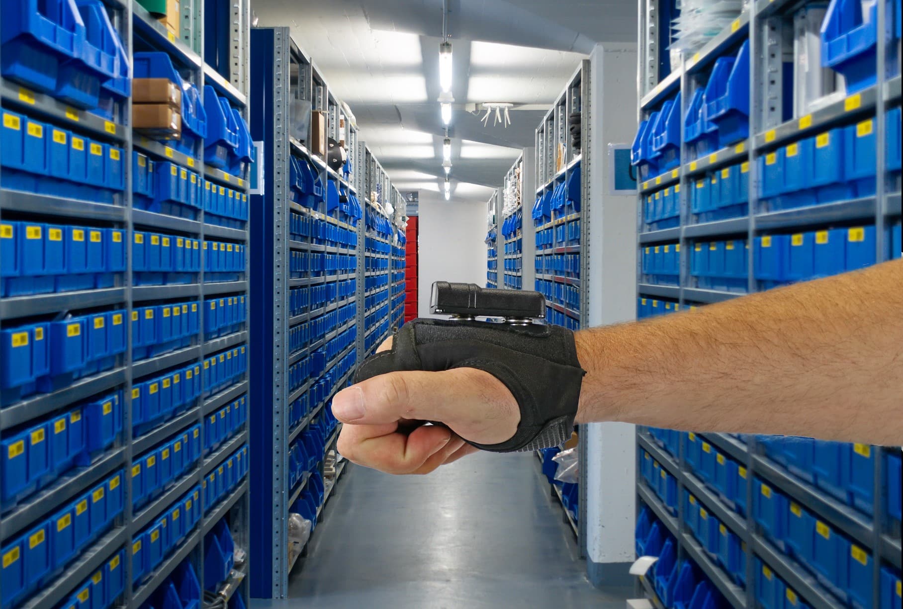 Escáner de mano Bluetooth HasciSE - Trabajar en el almacén de piezas pequeñas